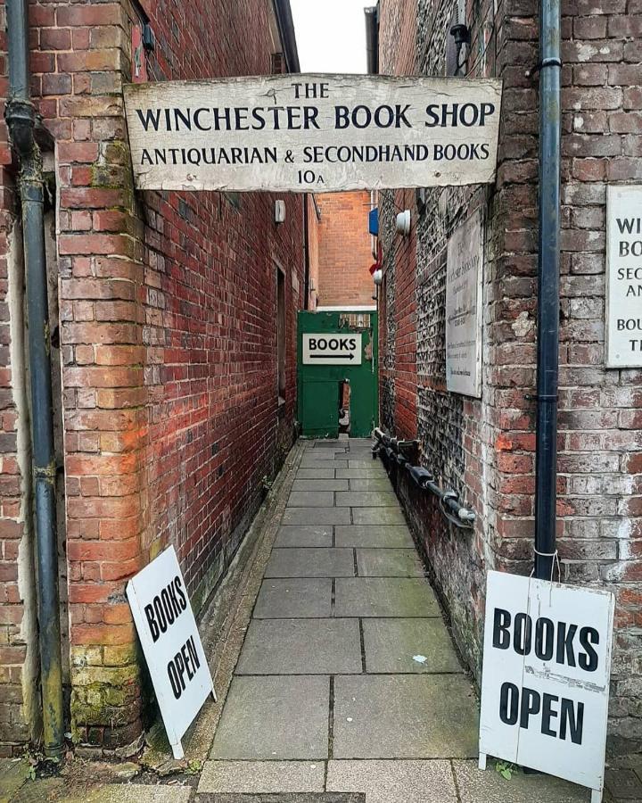 Winchester Retreat Lejlighed Eksteriør billede