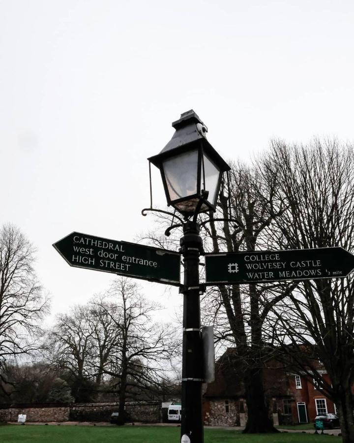 Winchester Retreat Lejlighed Eksteriør billede